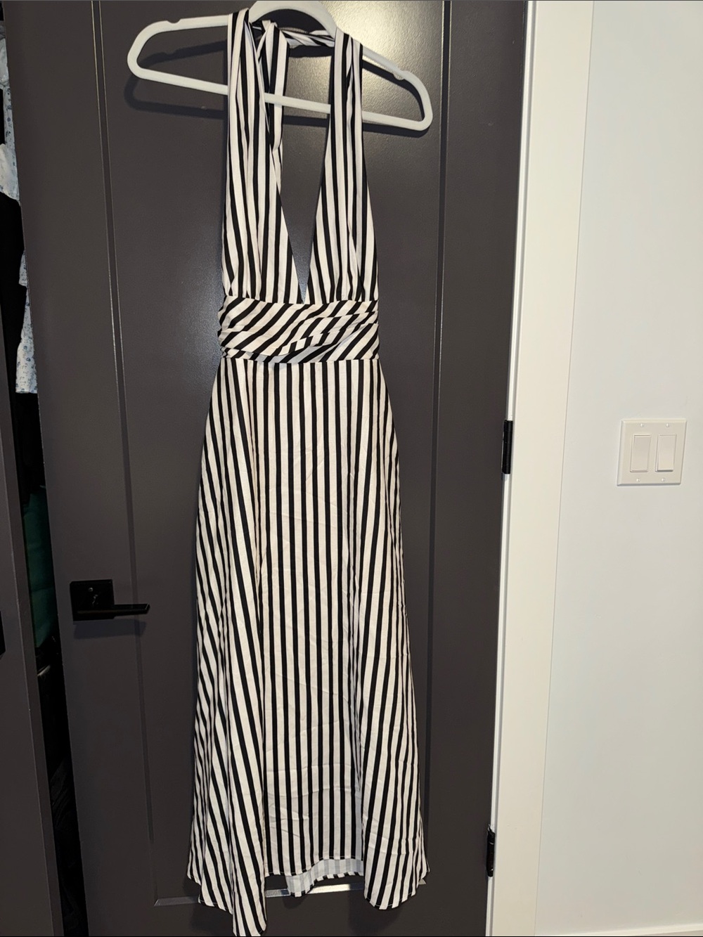 Commense Stripe Backless Pockets Dress Black & White Striped Halter Maxi Dress